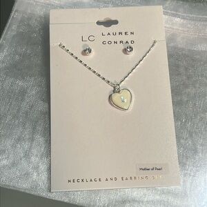 I INITIAL I NECKLACE & EARRING SET MOTHER OF PEARL HEART NEW ON CARD